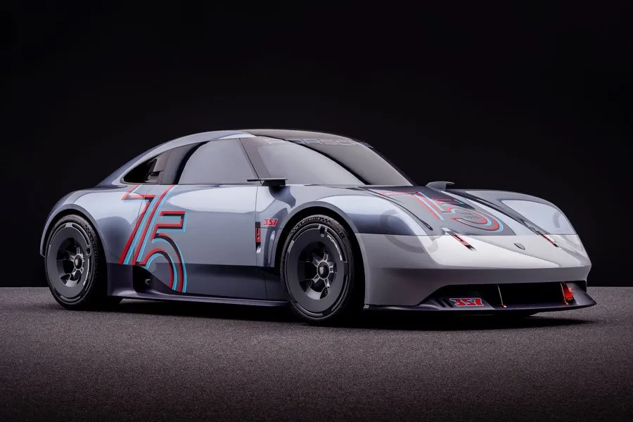 Nissan Max-Out Concept
